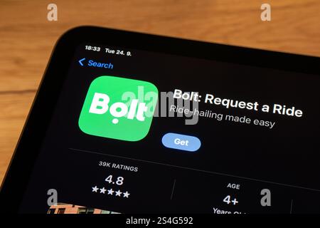 OSTRAVA, TSCHECHIEN – 24. SEPTEMBER 2024: App-Store für mobile Bolt-App für Taxifahrten Stockfoto
