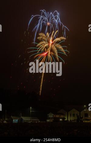 Silvesterfeuerwerk in Bantry, West Cork, Irland. Stockfoto