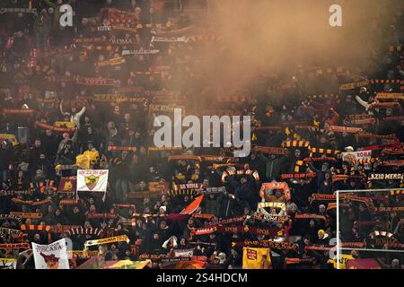 Bologna, Italien. Januar 2025. Unterstützer der Roma während des Spiels der Serie A Enilive 2024/2025 zwischen Bologna und Roma – Serie A Enilive im Renato Dall'Ara Stadion – Sport, Fußball – Bologna, Italien – Sonntag, 12. Januar 2025 (Foto: Massimo Paolone/LaPresse) Credit: LaPresse/Alamy Live News Stockfoto