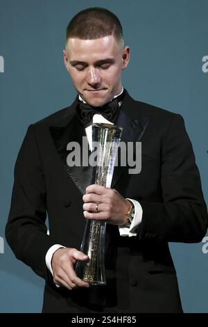 Zaventem, Belgien. Januar 2025. Der belgische Remco Evenepoel erhält während der Auszeichnung „Sportgala“ den Preis „Sportler des Jahres“, um die Sportfrauen und -Männer des Jahres 2024 am Sonntag, den 12. Januar 2025 in Zaventem zu verkünden. BELGA FOTO BRUNO FAHY Credit: Belga News Agency/Alamy Live News Stockfoto