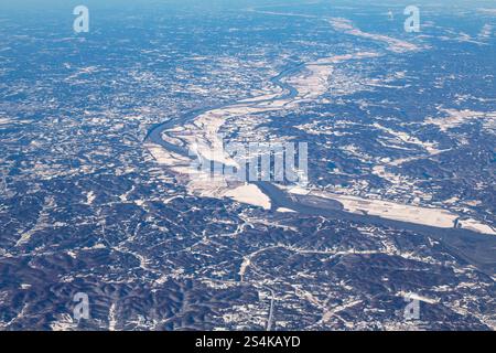 Labadie-Kraftwerk am Missouri River in Labadie, Missouri im Winter. Stockfoto