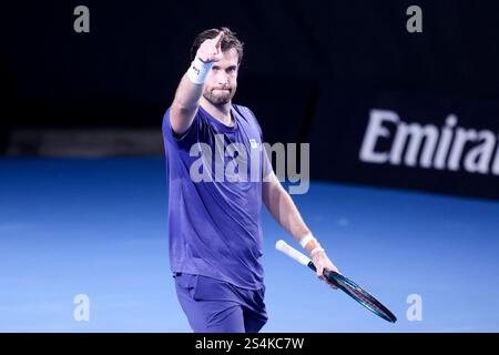 Melbourne, Victoria, Australien. Januar 2025. MELBOURNE, AUSTRALIEN – 12. JANUAR: Quentin Halys aus Frankreich feiert den Sieg über Adam Walton aus Australien am ersten Tag der Australian Open 2025 im Melbourne Park am 12. Januar 2025 in Melbourne, Australien. (Kreditbild: © Chris Putnam/ZUMA Press Wire) NUR REDAKTIONELLE VERWENDUNG! Nicht für kommerzielle ZWECKE! Quelle: ZUMA Press, Inc./Alamy Live News Stockfoto