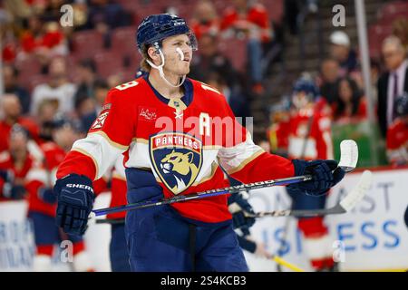 SUNRISE, FL - Florida Panthers Matthew Tkachuk #19 in Aktion (Foto: Chris Arjoon) Stockfoto