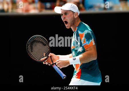 Melbourne, Australien. Januar 2025. Tennis: Grand Slam - Australian Open, Männer Singles, 1. Runde. Thompson (Australien) - Koepfer (Deutschland). Dominik Koepfer jubelt. Frank Molter/dpa/Alamy Live News Stockfoto
