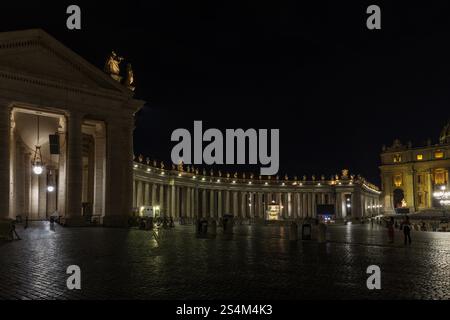 Kolonnade/Kolonnato, Petersplatz, Città del Vaticano/Vatikanstadt. Stockfoto