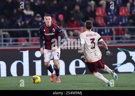 Bologna, Italien. Januar 2025. Emil Holm (Bologna) während des italienischen Spiels der Serie A zwischen Bologna 2-2 Roma im Renato Dallara Stadion am 12. Januar 2025 in Bologna, Italien. Kredit: Maurizio Borsari/AFLO/Alamy Live News Kredit: Aflo Co. Ltd./Alamy Live News Stockfoto