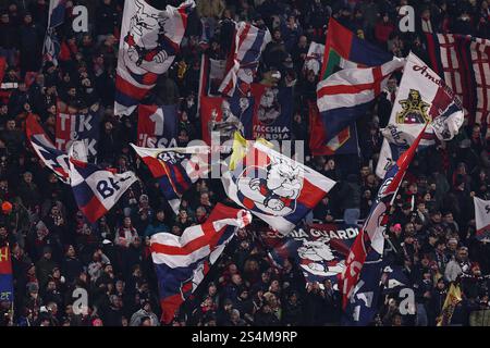 Bologna, Italien. Januar 2025. Fans (Bologna) beim italienischen Spiel der Serie A zwischen Bologna 2-2 Roma im Renato Dallara Stadion am 12. Januar 2025 in Bologna, Italien. Kredit: Maurizio Borsari/AFLO/Alamy Live News Kredit: Aflo Co. Ltd./Alamy Live News Stockfoto