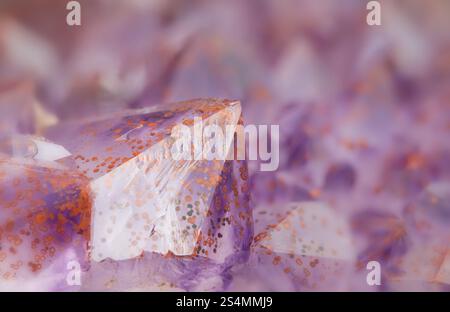 Extreme Makrofotografie eines Amethyst-Kristalls; aus der Purple Haze Mine in der Nähe von Thunder Bay, Ontario, Kanada die rote Färbung ist auf die Anwesenheit zurückzuführen Stockfoto
