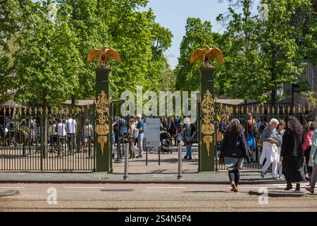 Amsterdam, Niederlande. 13. Mai 2023. Eingang zum Artis Zoo. Der historische Zoo im Zentrum von Amsterdam. Stockfoto