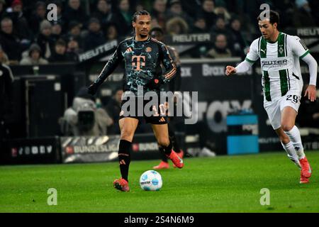 Mönchengladbach, Deutschland. Januar 2025. Fussball; Spieltag 16; 1. Bundesliga; Saison 2024/2025; Borussia Mönchengladbach gegen Bayern München am 11.01.2025 in Mönchenglabdach. UBz: 10 Leroy Sane, Bayern München. Quelle: dpa/Alamy Live News Stockfoto