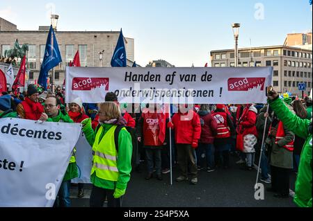 Nationaler Streik- und protestmarsch gegen Pensionspläne, organisiert vom öffentlichen Sektor in der Region Brüssel-Hauptstadt, Belgien, 13. Januar 2025 Stockfoto