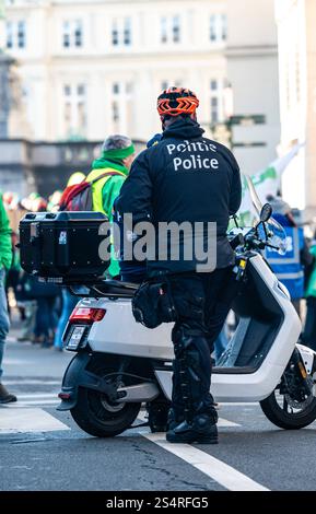 Nationaler Streik- und protestmarsch gegen Pensionspläne, organisiert vom öffentlichen Sektor in der Region Brüssel-Hauptstadt, Belgien, 13. Januar 2025 Stockfoto