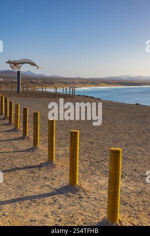 Strand El Cotillo, Fuerteventura. Es ist ein beliebter Ort für Surfer und Surfcamps. Berühmtes Surfziel auf Fuerteventura Stockfoto