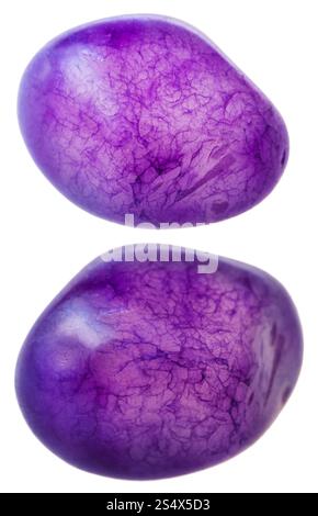 natürliche mineralische Edelstein - Nahaufnahme zwei violett getönten Quarz Edelsteine isoliert auf weißem Hintergrund Stockfoto
