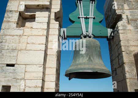 Der Uhrenturm der Kathedrale in der Altstadt von Faro an der östlichen Algarve im Süden Portugals in Europa. EUROPA PORTUGAL ALGARVE FARO Stockfoto