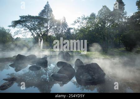 Die heißen Quellen im Nationalpark von Chae Son oder Jaesorn nördlich der Stadt Lampang in Nordthailand. THAILAND LAMPANG JAESORN HOT SPRINGS Stockfoto
