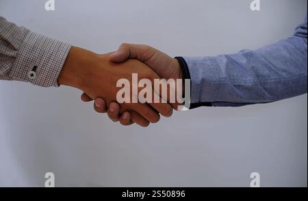 Bild Business mans Handshake. Business Partnerschaft treffen Konzept. Stockfoto