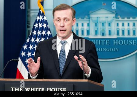 Washington, Usa. Januar 2025. Nationaler Sicherheitsberater Jake Sullivan spricht bei einem Pressebriefing im Pressebriefing-Raum des Weißen Hauses in Washington, DC (Foto: Michael Brochstein/SIPA USA) Credit: SIPA USA/Alamy Live News Stockfoto