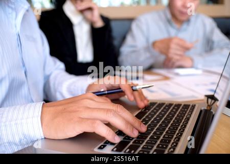 Geschäft Leute treffen Design Ideen professioneller Investor neue Start-up Projekt arbeiten. Konzept.Business Planung im Büro. Stockfoto