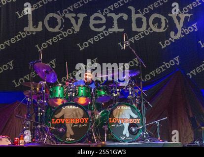 Miami, Vereinigte Staaten Von Amerika. Januar 2025. HOLLYWOOD, FL-12. JANUAR: Matt Frenette von Loverboy tritt am 12. Januar 2025 im Hard Rock Live, Seminole Hard Rock Hotel and Casino, Hollywood, Florida auf. (Foto: Alberto E. Tamargo/SIPA USA) Credit: SIPA USA/Alamy Live News Stockfoto
