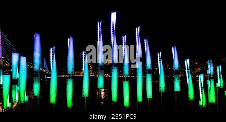 Winter Light Festival, Portland, Oregon. Februar 2017. Das Portland Winter Lights Festival beginnt an der Eastbank Esplanade im OMSI. Standort Stockfoto