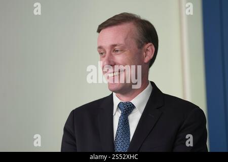 Washington, Vereinigte Staaten. Januar 2025. Der nationale Sicherheitsberater Jake Sullivan nimmt am täglichen Briefing im Weißen Haus in Washington, DC, am 13. Januar 2025 Teil. Kredit: Chris Kleponis/Pool über CNP/dpa/Alamy Live News Stockfoto