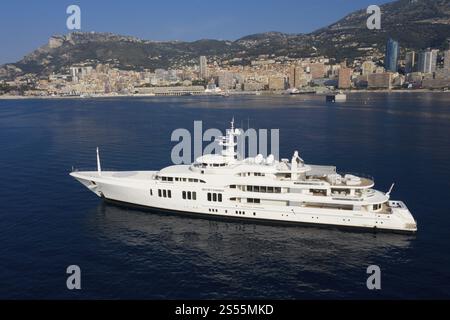 Luftaufnahme 85, 95 Meter lang und 35 Knoten schnelle Motoryacht ECSTASEA, geliefert 2004 von der niederländischen Werft Feadship, Design Terence Disdale Design Stockfoto