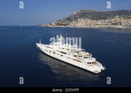 Luftaufnahme 85, 95 Meter lang und 35 Knoten schnelle Motoryacht ECSTASEA, geliefert 2004 von der niederländischen Werft Feadship, Design Terence Disdale Design Stockfoto