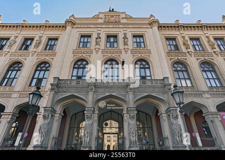 Das Museum Fuenf Kontinente, früher Staatliches Museum für Voelkerkunde, wurde 1862 in München, Oberbayern, Bayern, Deutschland, Europa Stockfoto