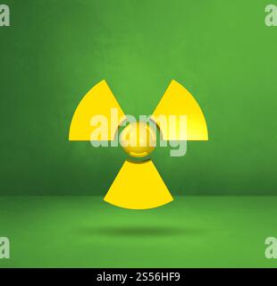 Radioaktives Symbol isoliert auf grünem Atelierhintergrund. 3D-Abbildung. Radioaktives Symbol auf grünem Atelierhintergrund Stockfoto