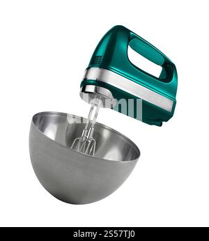 Elektrischer Handmixer der Küche isoliert auf weißem Hintergrund. Elektrischer Handmixer in der Küche Stockfoto