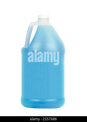 Blaue Kunststoffflasche für flüssiges Waschmittel isoliert auf weißem Hintergrund Stockfoto