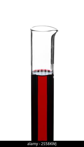 Reagenzglas mit Blut isoliert auf weißem Hintergrund. Reagenzglas mit Blut Stockfoto