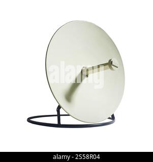Empfänger. Satelitschale isoliert auf weißem Hintergrund. Empfänger. Satelitschale isoliert Stockfoto