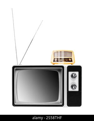 Vintage-Radio im fernsehen isoliert auf weißem Hintergrund. Vintage Radio im fernsehen isoliert Stockfoto
