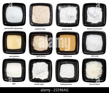 Set von schwarzen Schüsseln mit Kochverstärkern mit Namen isoliert auf weißem Hintergrund Stockfoto