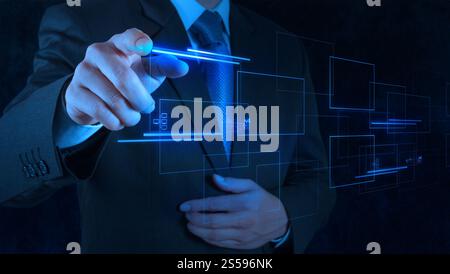 Geschäftsmann Hand drängen auf eine Touchscreen-Oberfläche Stockfoto