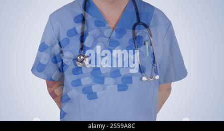 Doppelbelichtung von smart Docotr mit Pillen, Tabletten und Drogen aus Flasche gießen Stockfoto