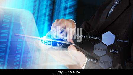 Geschäftsmann Hand zeigen, Suchmaschinen-Optimierung SEO als Konzept Stockfoto