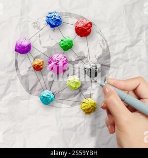 Hand greift Farben zerknittertes Papier als soziales Netzwerkstruktur auf faltige Papier Kreativkonzept Stockfoto