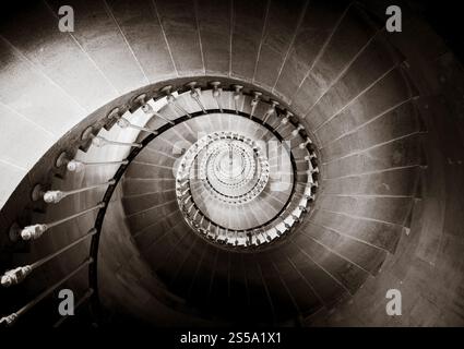 Treppen in Whale Lighthouse - Phare des baleines - Re Island, Frankreich. Treppen im Whale Lighthouse - Phare des baleines - Re Island Stockfoto