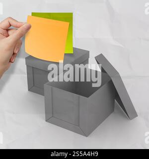 leere Haftnotizen auf zerknitterte Notizzettel Papier als Konzept Stockfoto