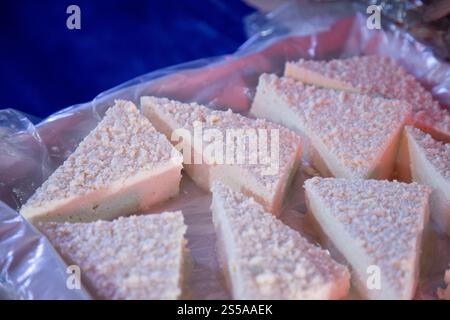 Der Oaxaca-Käse, Quesillo oder String-Käse ist ein frisch- und Weichkäse, der ursprünglich aus den zentralen Tälern des Bundesstaates Oaxaca stammt. Stockfoto