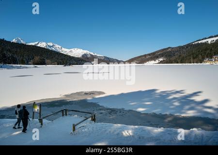 Campan (Südwestfrankreich): Lake Payolle im Winter Stockfoto