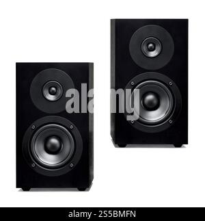 Nahaufnahme des Soundbar-Lautsprechers auf weißem Hintergrund. Nahaufnahme des Soundbar-Lautsprechers isoliert auf einem weiß Stockfoto