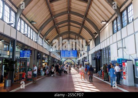 Bahnhof Lübeck Hauptbahnhof Hbf in Deutschland Lübeck, Deutschland - 13. August 2024: Bahnhof Lübeck Hauptbahnhof Hbf in Lübeck, Deutschland. *** Lübeck Hauptbahnhof Hbf Bahnhof in Lübeck, Deutschland 13. August 2024 Lübeck Hauptbahnhof Hbf Bahnhof in Lübeck, Deutschland Stockfoto