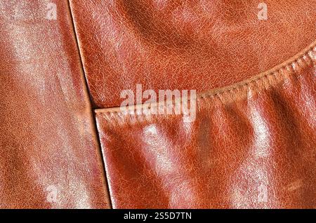 Braunes Leder Textur. Nützlich als Hintergrund für jedes Design arbeiten. Makrofotografie der Oberbekleidung aus echtem Leder Stockfoto