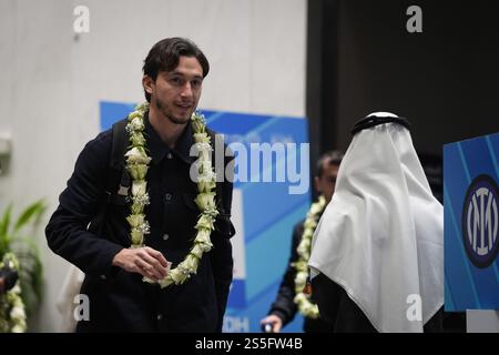 Riad, Saudi-Arabien. Dezember 2024 30. Inter Mailand Matteo Darmian Ankunft am King Khalid International Airport während des EA Sports FC Supercup 2024/2025 - Sport, Fußball - Riad, Saudi Arabien - Montag, 30. Dezember 2024 (Foto: Massimo Paolone/LaPresse) Credit: LaPresse/Alamy Live News Stockfoto
