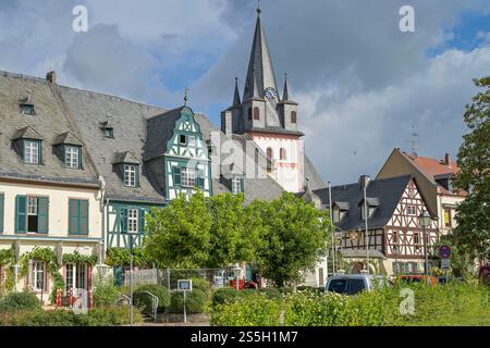 Hotel Schwan, Fachwerkhäuser, Rheinallee, Oestrich-Winkel, Rheingau-Taunus-Kreis, Hessen, Deutschland Stockfoto