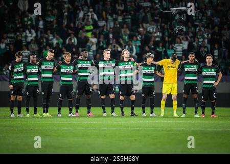 Lissabon, Portugal. November 2024. Sportmannschaft während des Fußballspiels UEFA Champions League, League Phase MD4 zwischen Sporting CP und Manchester City am 5. November 2024 im Estadio Jose Alvalade in Lissabon, Portugal - Foto Matthieu Mirville/DPPI Credit: DPPI Media/Alamy Live News Stockfoto